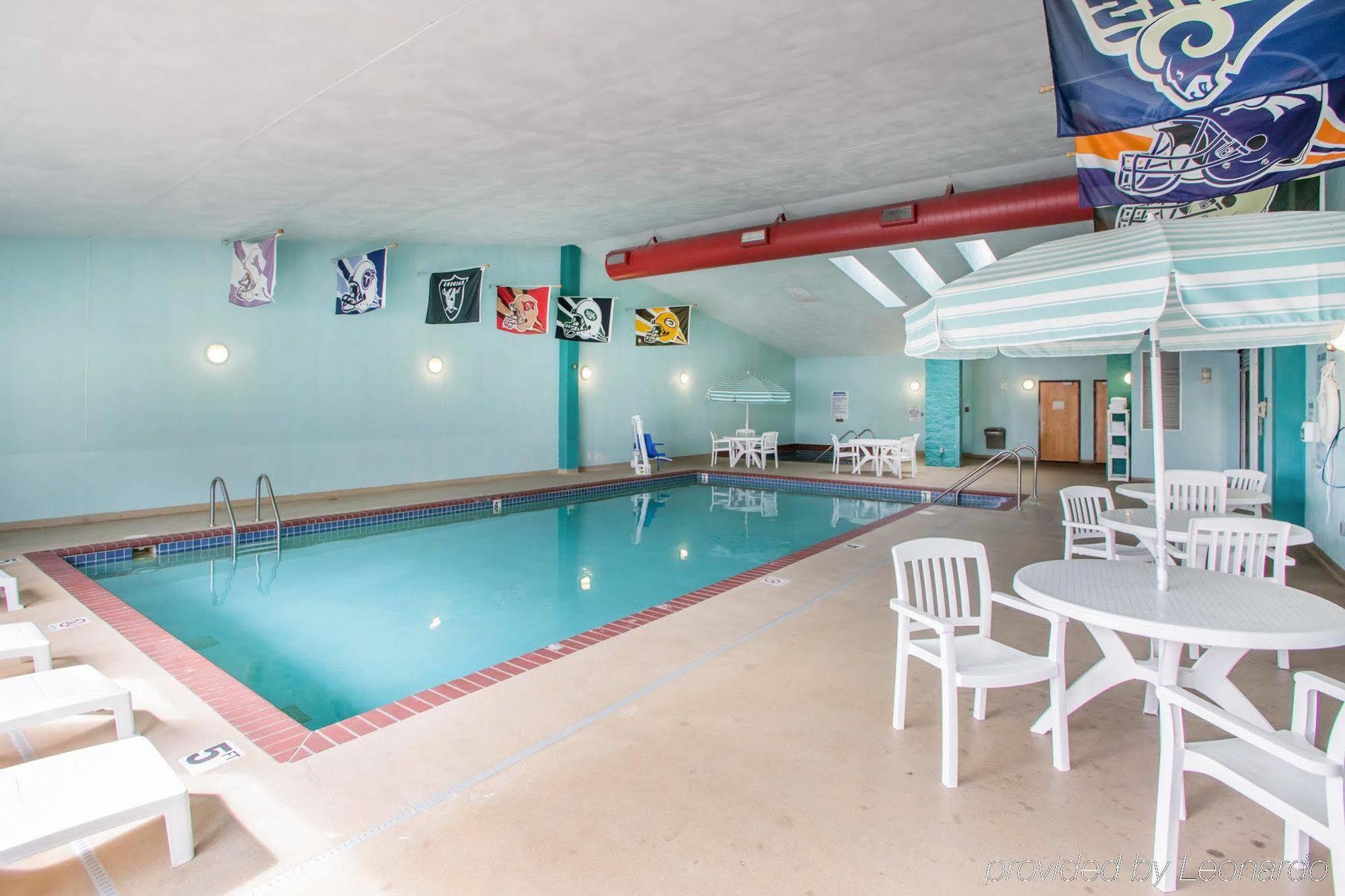 גרין ביי Quality Inn Stadium Area מראה חיצוני תמונה